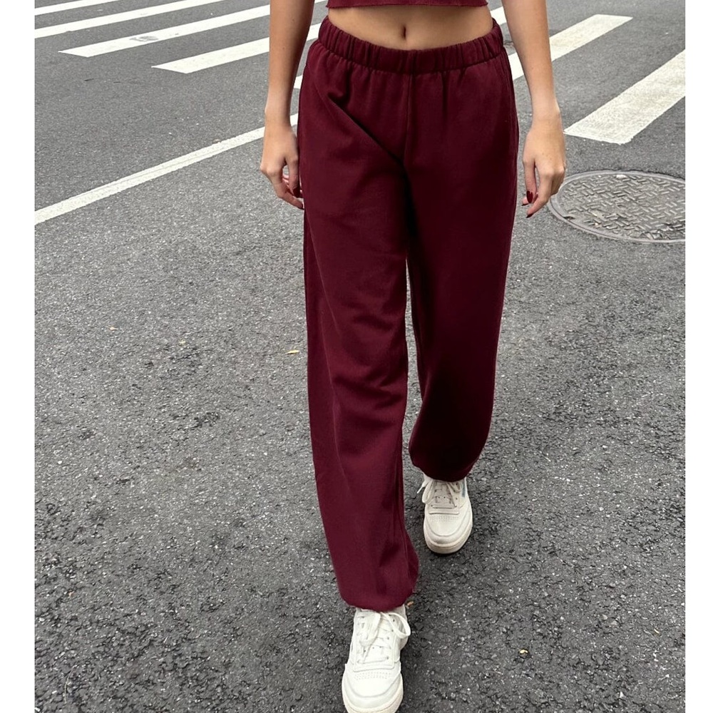 Brandy Melville Maroon Rosa Sweatpants